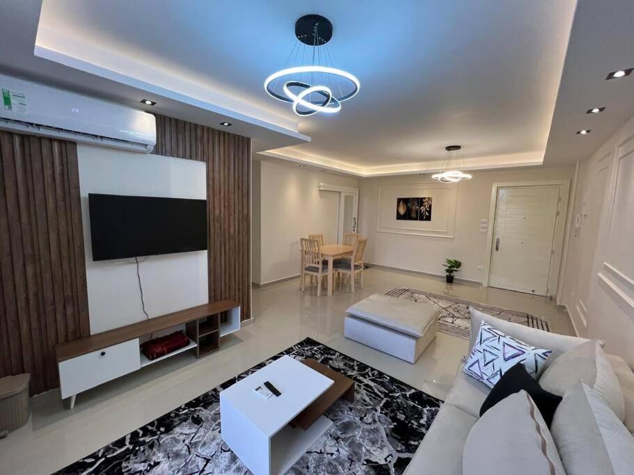 Appartamento Royal Madinaty 2br *