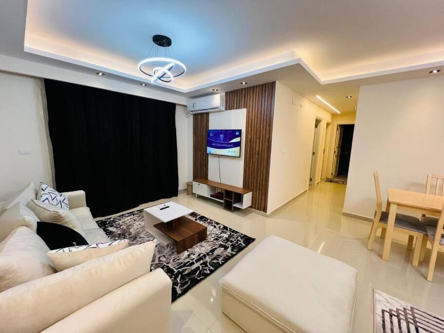 Royal Madinaty 2br Apartment *